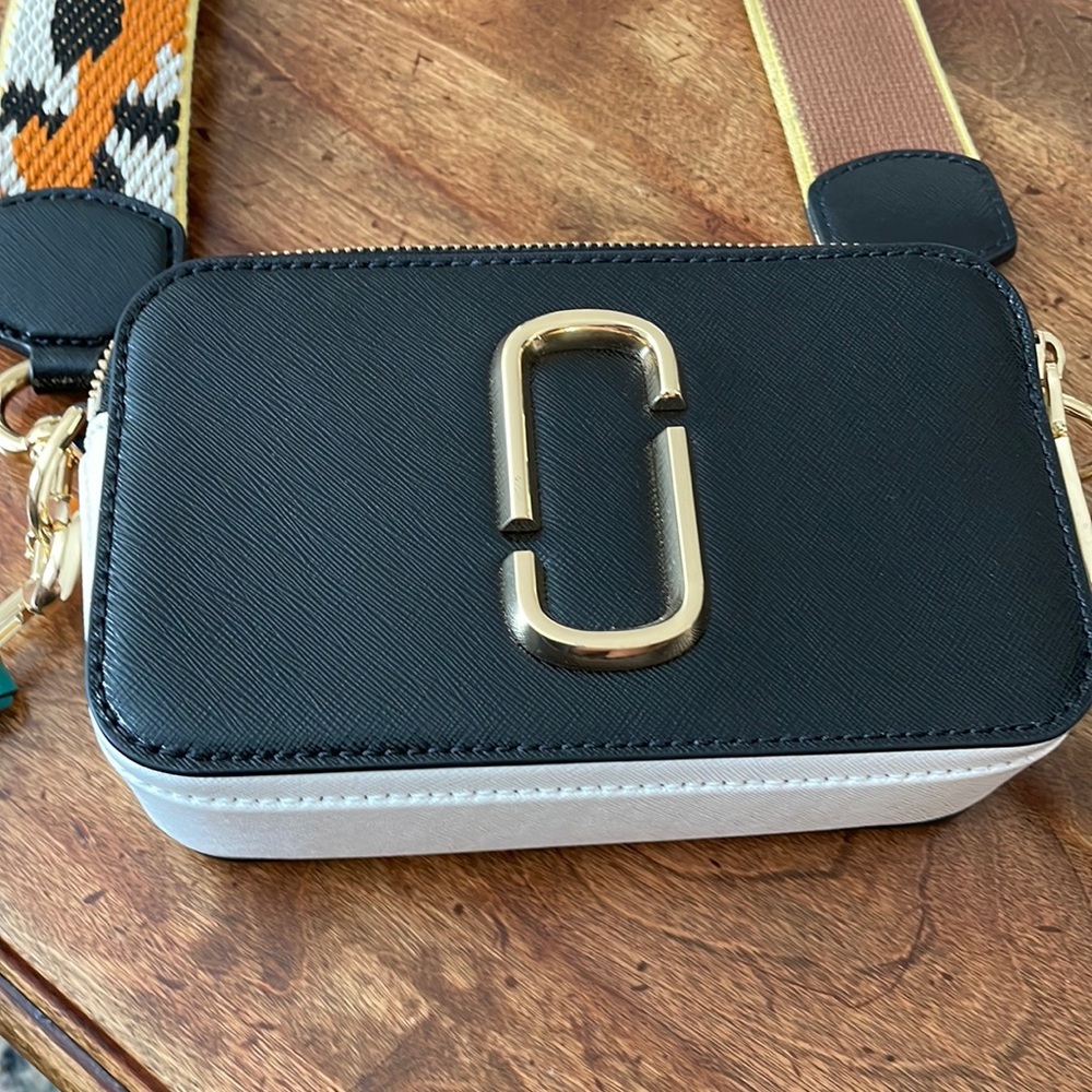 Marc Jacobs Snap Shop Bag (Like New Condition)